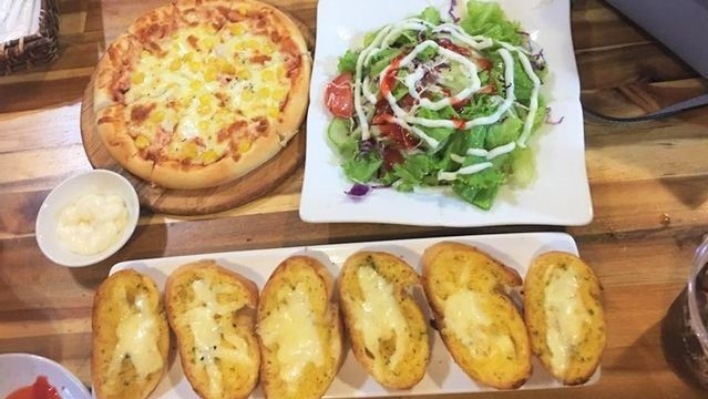 Góc Bếp Nhà Sữa - Bún Bò Xào & Pizza - Pasteur