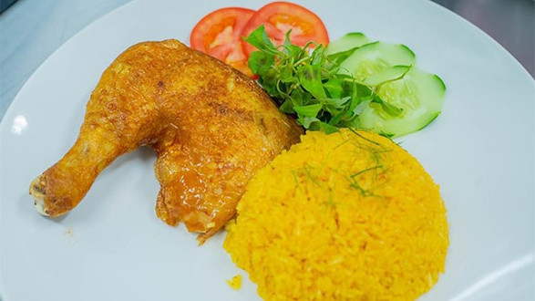 Cơm Gà Xối Mỡ Thịnh Phát - Võ Thị Hồi