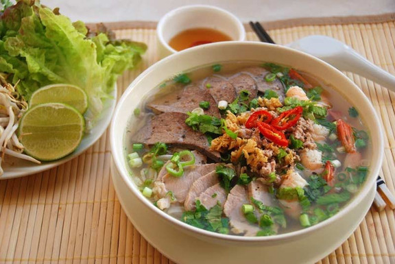 Tiệm Trà Chanh & Hủ Tiếu 1995 - Lê Lợi