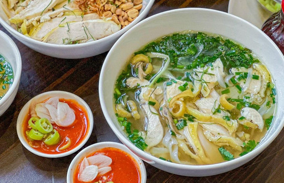 Phở Gà Phúc - Hồng Bàng