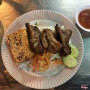 Cơm tấm sườn cây chả