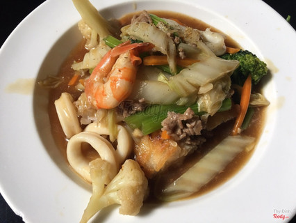 Phở xào hải sản 🍲