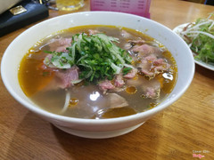 bún bò tái