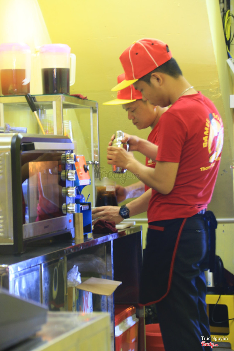 Nhân viên nhiệt tình