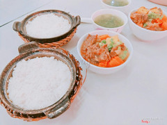 ở đây bán cơm niêu ngon lắm luônn 😍giá cũng hợp lí đồ ăn đảm bảo vệ sinh nên ăn cung rất chi là an tâm