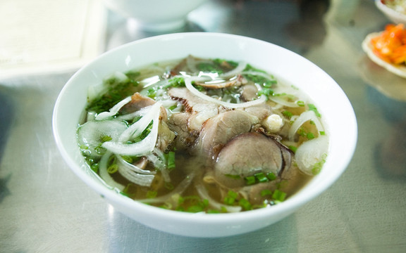 Nhà Hàng Quang Dung - Cơm & Phở