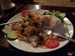 Cơm bò xào rau cải