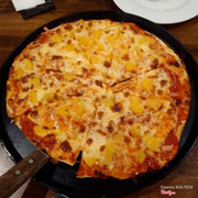 hawaiian pizza