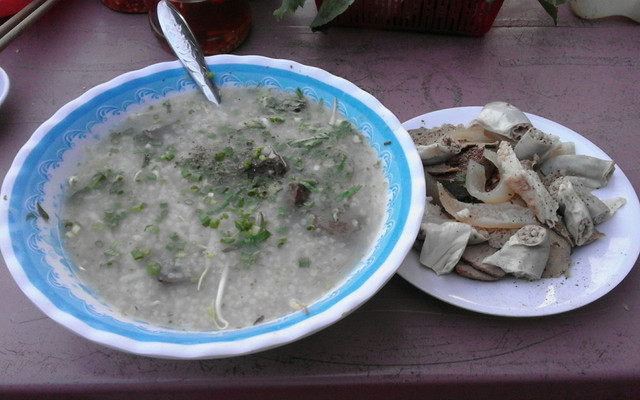 Văn Tốt - Cháo Lòng, Bò Kho & Giải Khát