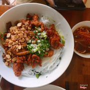 Bún thịt nướng