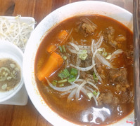 Hủ tíu bò kho