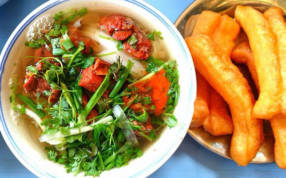 Quang Huế - Phở Bò & Sốt Vang