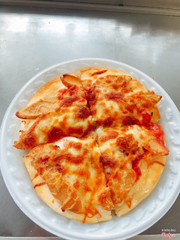 Pizza bán mỗi ngày nhoe mọi người