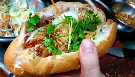 Bánh Mì Cô Nhỏ