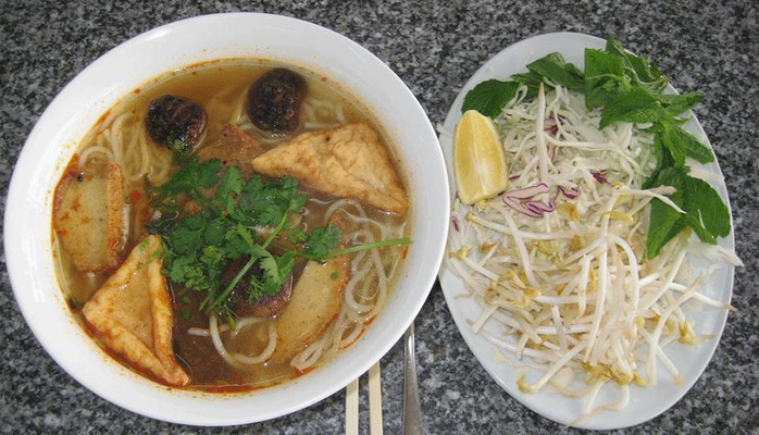 Cô Nguyệt - Phở Chay