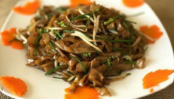 Kim Yến - Cơm Đùi Gà