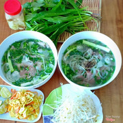 Phở tái bắp hoa bò Úc 