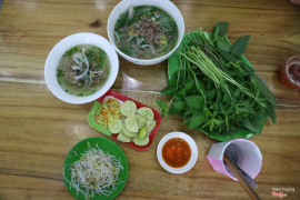 Phở tái, xí quách