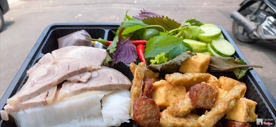 phần ăn xuất sắc điểm 8 . thế mà các loại không biết ăn lại tưởng mình giỏi có tiền rồi đánh giá