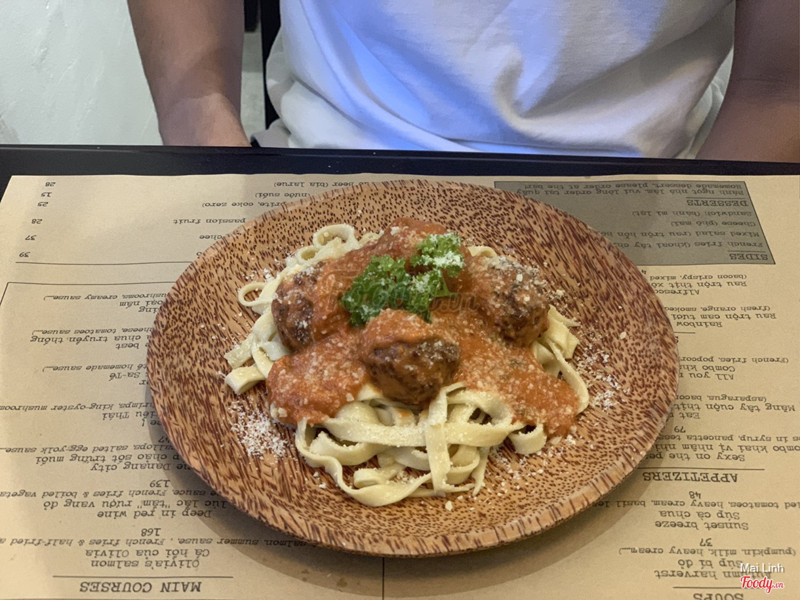Mì Ý bò viên phô mai sốt cà