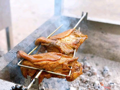 Đùi dê quay nguyên tảng 0.5kg