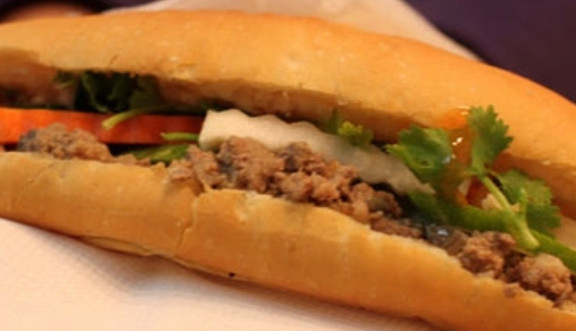Bánh Mì Linh
