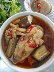 Mắm kho ăn với rau rất ngon