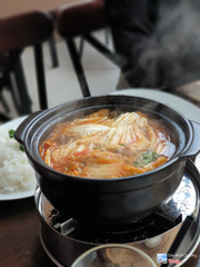 Bò nhúng kimchi