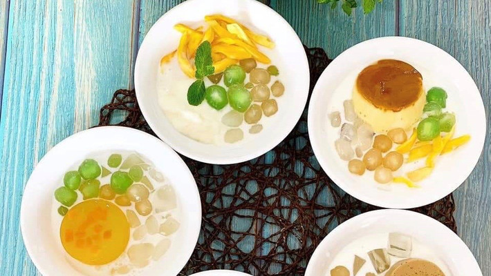 Chị Trang - Chè Hạt Đác, Chè Thốt Lốt, Chè Sầu & Dừa Dầm