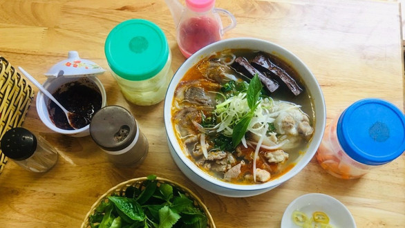 Miền Trung Quán - Bún Bò Huế - Phú Thái