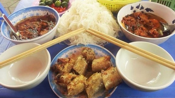 Hoa Oanh - Bún Chả Nướng - Vũ Chí Thắng 