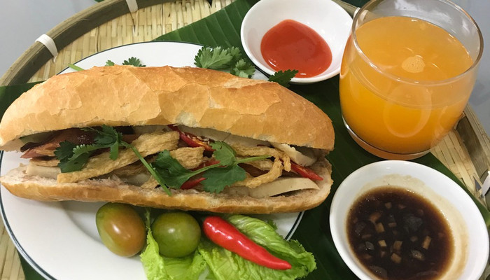 Bánh Mì Pate Chay Khải Hoàn - Điện Biên Phủ