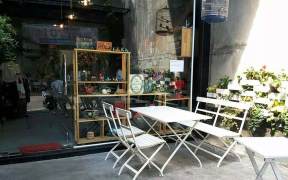 Retro Coffee Roastery - Trần Cao Vân