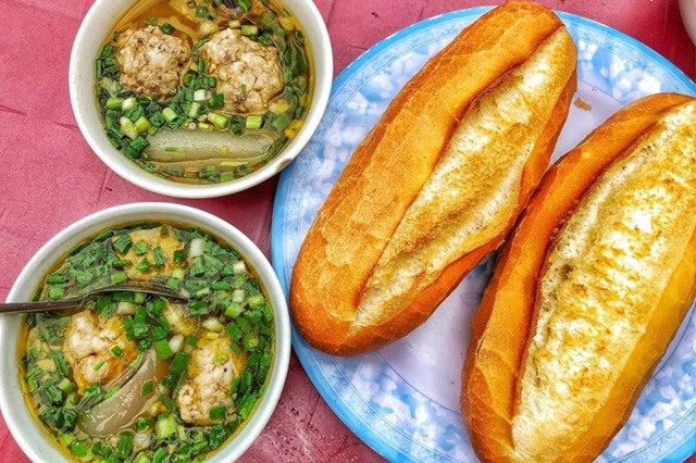 Bếp Nhà Đào - Chè & Bánh Mì Gà, Xíu Mại Đà Lạt - Văn Công Khai