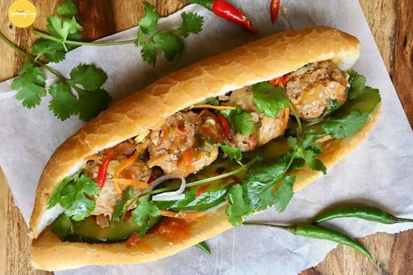 Bánh Mì Bò Xíu Mại Trứng 31 - Lê Văn Thịnh