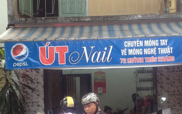 Tiệm Nail Út