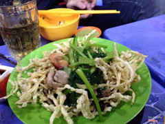 mì xào giòn hải sản