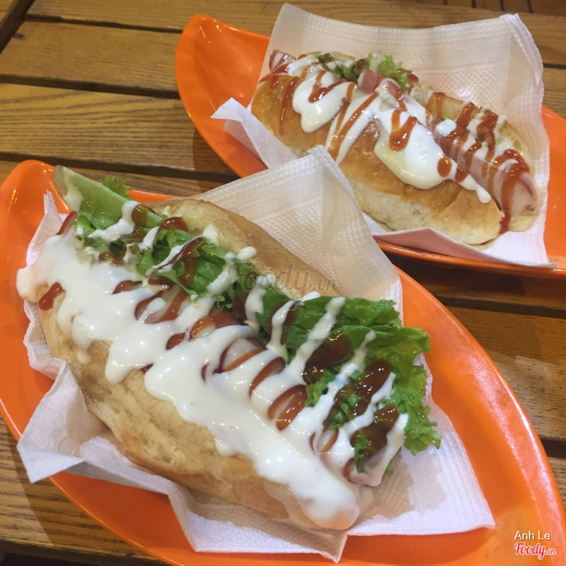 bánh mì hotdog