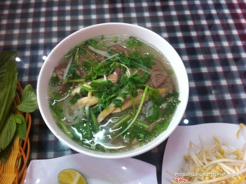 Phở bò chín + gà