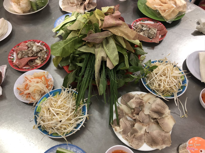 Bánh tráng thịt luộc