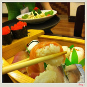 Sushi cá hồi