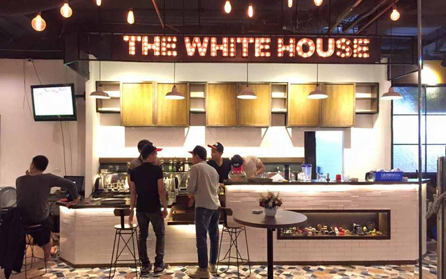 The White House Coffee - Văn Quán