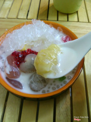 Chè thái hoa quả sầu riêng