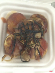 Bánh Bạch Tuột có nước sốt khá là ngon