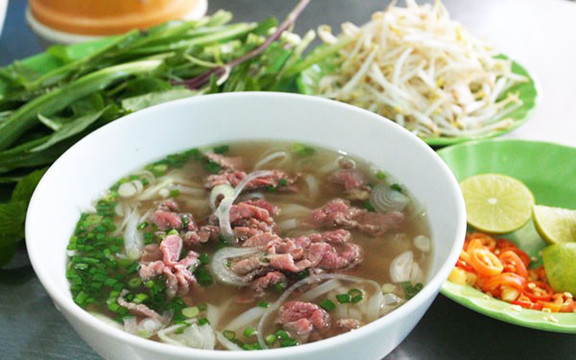 Quán Hai Chính - Phở Bò Tái Nạm