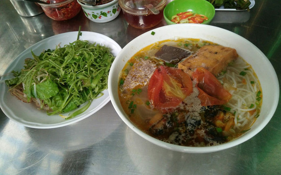999 - Hủ Tiếu, Bánh Canh & Bún Riêu Cua
