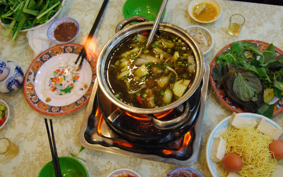 Hoà Bình - Quán Lẩu Dê