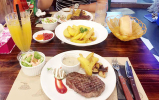 Măm Măm Steak - Vincom Center Phạm Ngọc Thạch