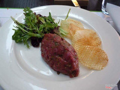 French beef tartare with chips