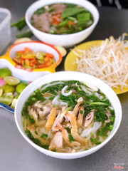 Phở gà